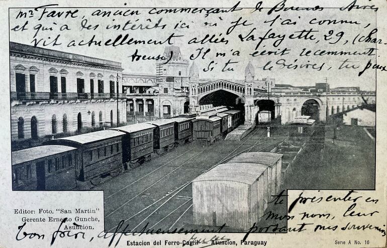 El intenso tráfico en la estación central del Ferrocarril Carlos A. López hizo que se desarrollaran varios hoteles en su entorno hacia 1890.