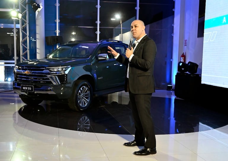 Álvaro Espínola, country manager de General Motors en Paraguay, durante el lanzamiento de la Chevrolet S10.