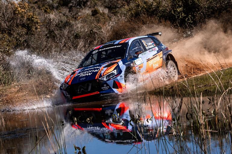 Fau Zaldívar, se coronó como Campeón Sudamericano de Rally FIA/CODASUR 2023, en Uruguay. El piloto paraguayo, estará presente en la Gala de la FIA, que este año se realizará en Bakú, Azerbaiyán, el próximo viernes 8 de diciembre.