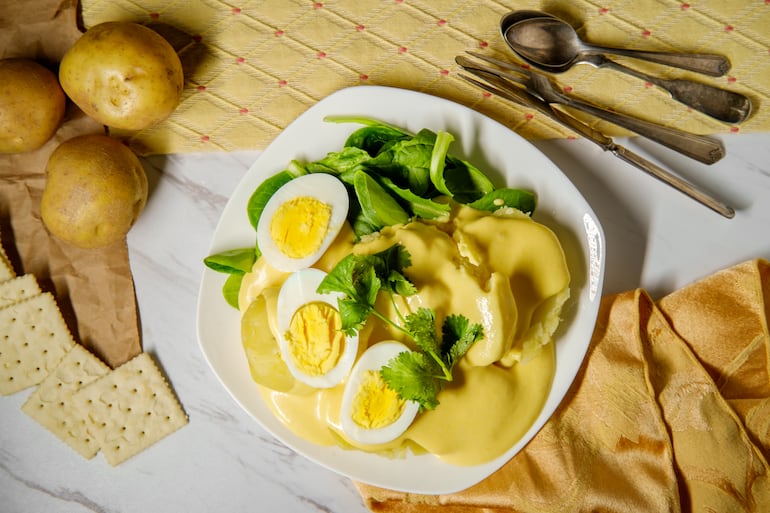 Papas a la huancaína, el plato ideal para lucir esta salsa.