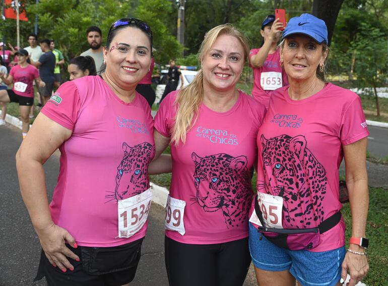 Sonia Mercado, Celina Lezcano y María José Miranda.