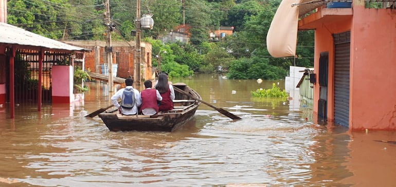 Así quedó el barrio San Rafael de Ciudad del Este tras la inundación.