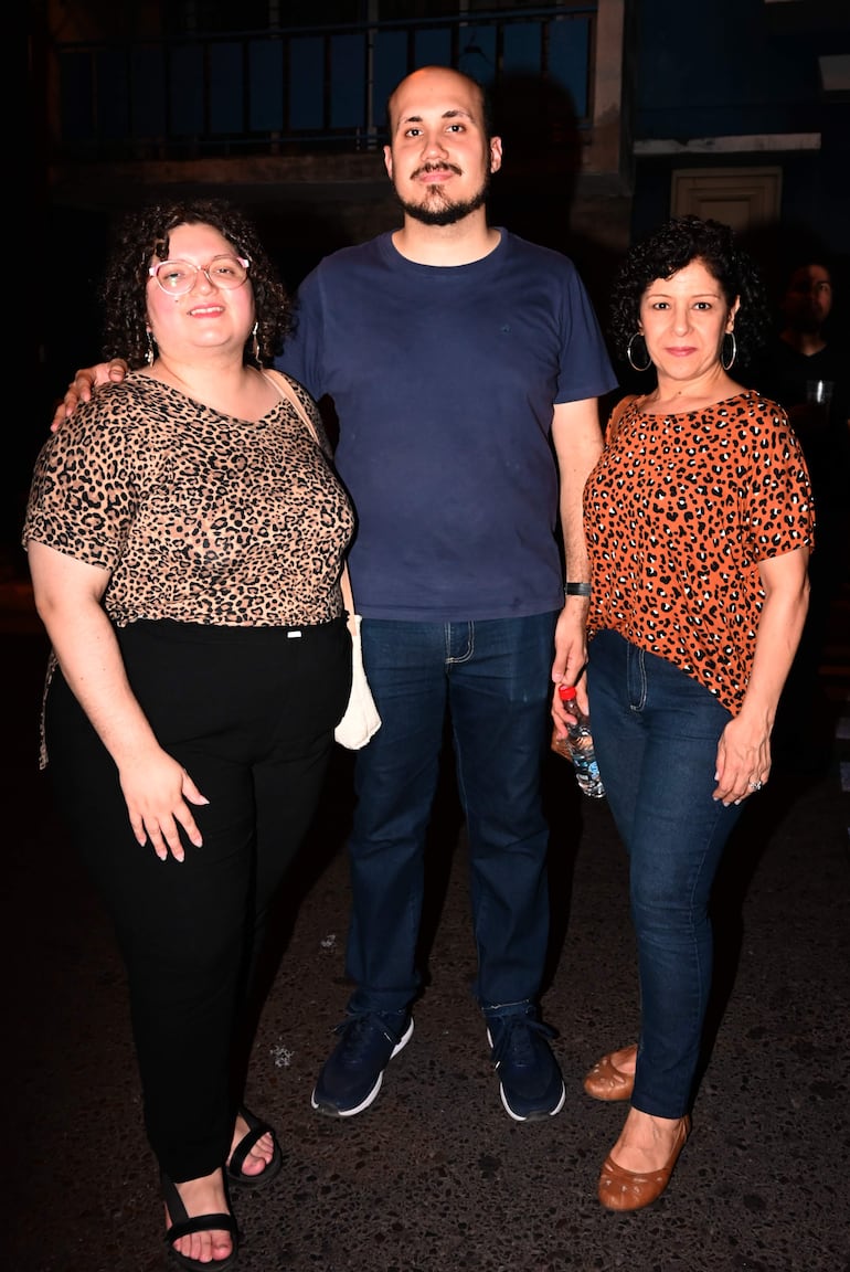 Leticia Alvarenga, Luis Ocampos y Graciela Britos.