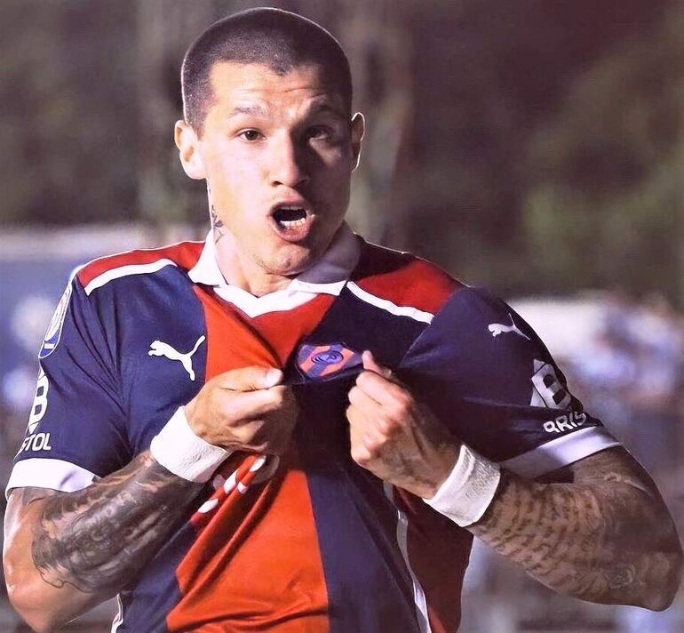 Alan Benítez vuelve a Cerro Porteño.