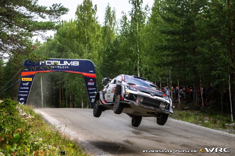 El piloto del Toyota Gazoo Racing Kalle Rovanperä ya apunta directamente al lugar más alto del podio. Foto: Vladislav Maschl - www.ewrc-results.com