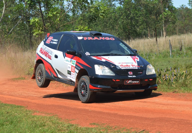 Raúl Franco y Jorge Cárdenas (Honda Civic) sobresalieron ayer en la RC4B.