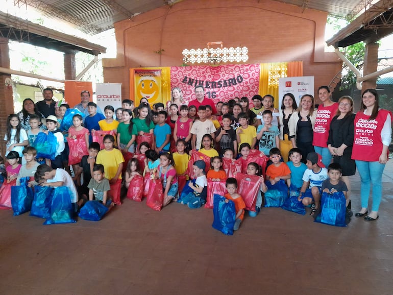 Celebración del día del niño y aniversario del Centro Integral Carita Feliz.