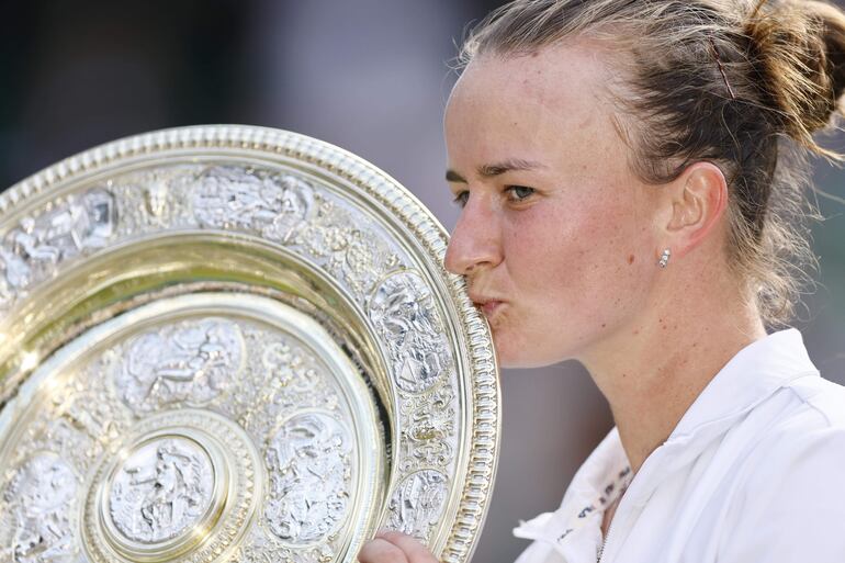 La checa Barbora Krejcikova (28 años), campeona vigente de Wimbledon, será 10 de mundo desde mañana  (su mejor clasificación llegó en febrero de 2022, siendo #2).