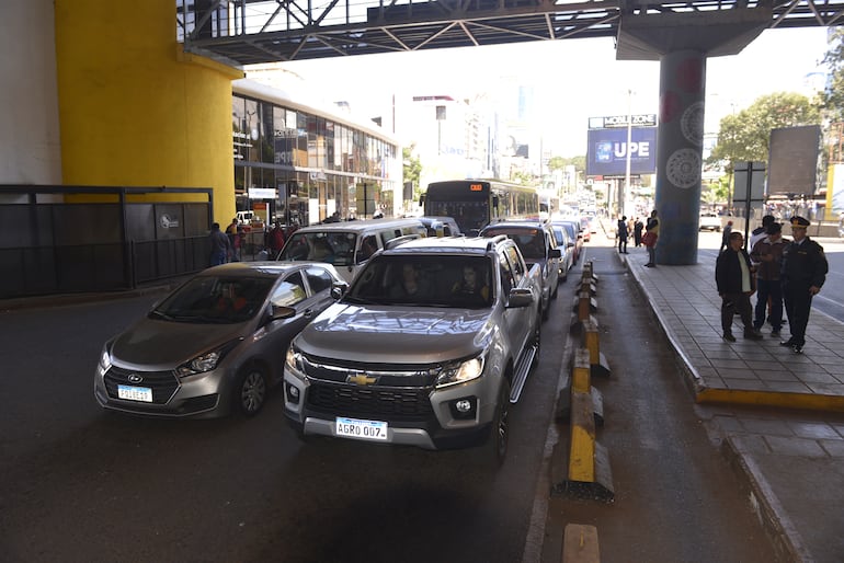 La circulación por el puente de la Amistad quedó reestablecido, ya cerca del medio día.