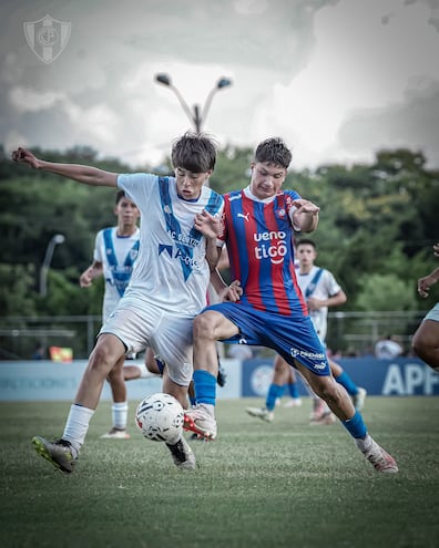 Los azulgranas derrotaron a Sportivo Ameliano 4-1 y es uno de los líderes