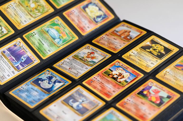 Foto ilustrativa de tarjetas coleccionables de Pokémon.