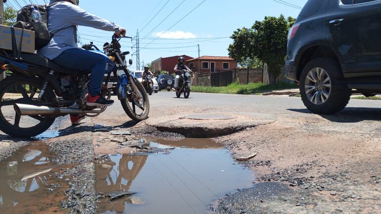 La Municipalidad de San Lorenzo emitió un comunicado en donde aclaró que la entidad encargada del mantenimiento es el Ministerio de Obras Públicas y Comunicaciones (MOPC).