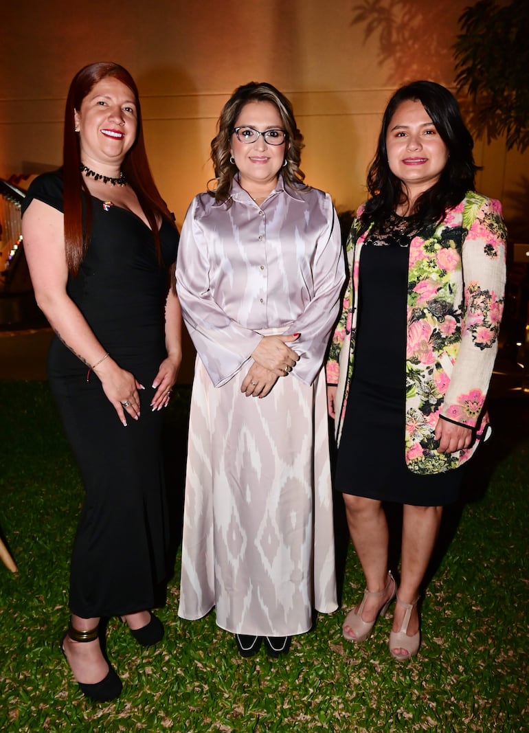 Liliana Peña, Mónica Conde y Eliana Páez. 