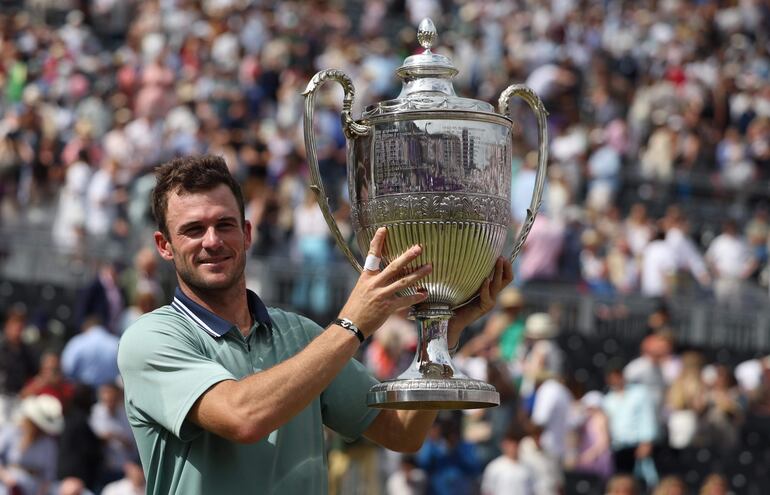 Thomas John “Tommy” Paul (27), campeón en Queen’s.