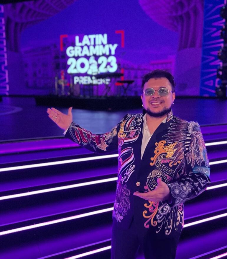 Dani Meza en la ceremonia de los Latin Grammy.