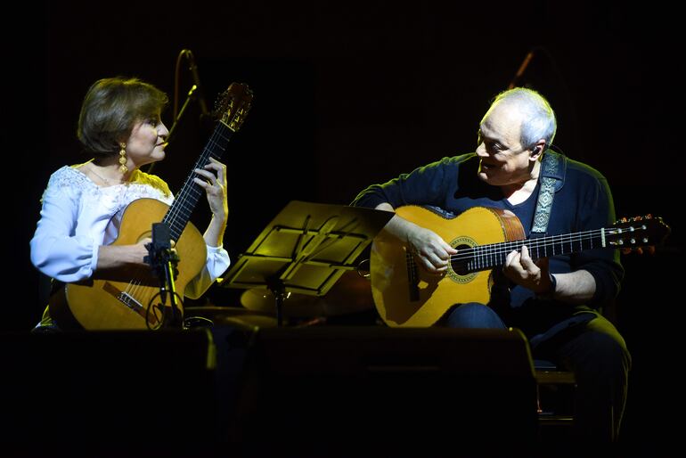 Berta Rojas y Toquinho.