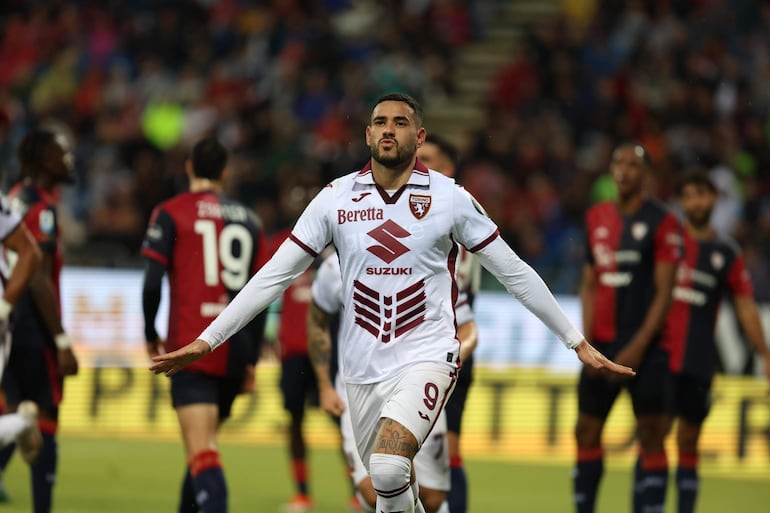 Antonio Sanabria festejando el gol que marcó este domingo para el Torino