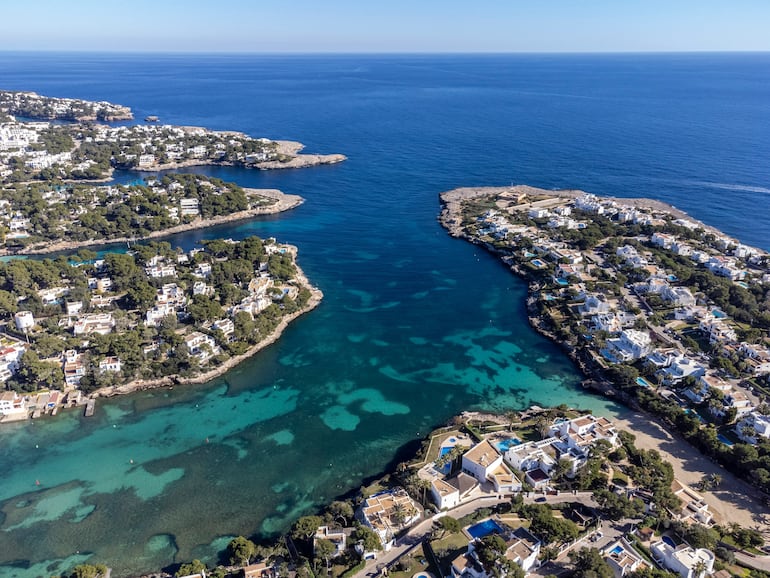 Imagen de Cala Llonga, en la isla de Mallorca (España). Foto cedida por Civitatis
