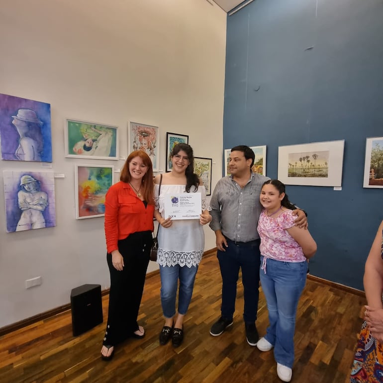 Monika Schuchardt, Camila Rojas y Jorge Goldemberg.