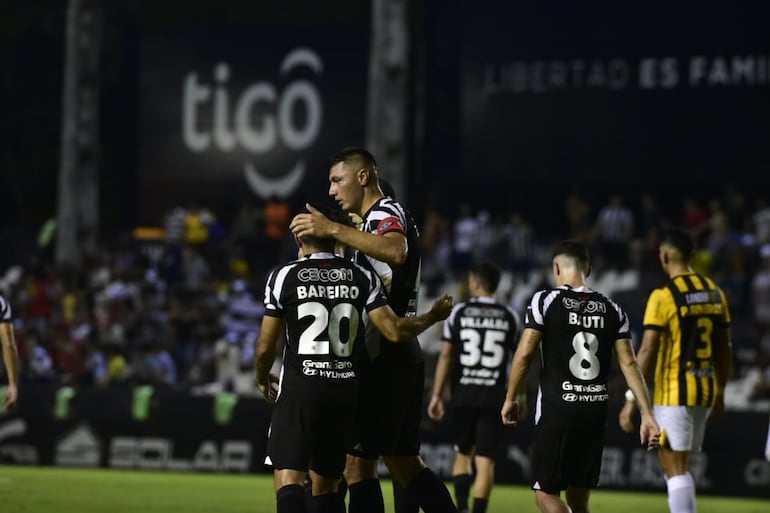 Libertad derrotó a Guaraní por la fecha 12 del Apertura