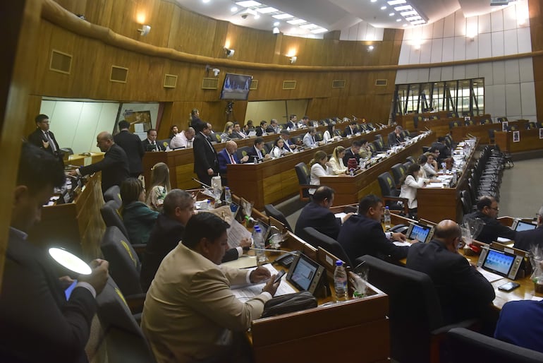 Diputados dilatan tratar cambios en la caja municipal de jubilaciones.