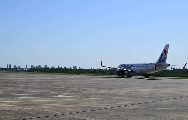 Imagen de referencia: pista del Aeropuerto Internacional Silvio Pettirossi. 