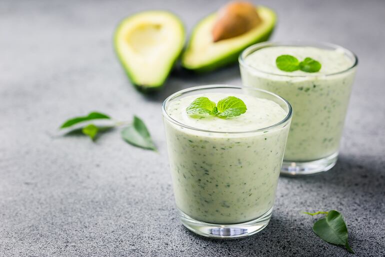 Batido de chía, té verde y aguacate.