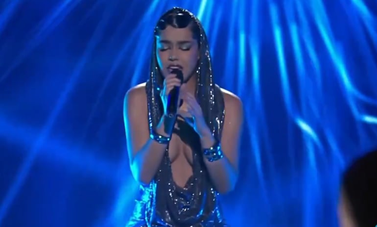 Ayelén Aye Alfonso interpretando Se fue de Laura Pausini en la primera semifinal de Factor X.
