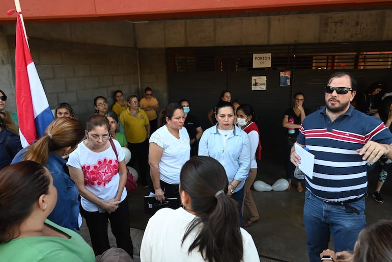 Supervisoras del MEC manifestaron que elevarán un informe sobre la situación en colegio lambareño a las dependencias pertinentes, entre ellas, la dirección de Niñez y Adolescencia.   