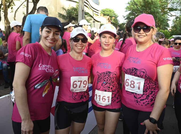 Yessica Bracho, Lourdes Parriego, Cynthia Fernández e Isabel Rivas.