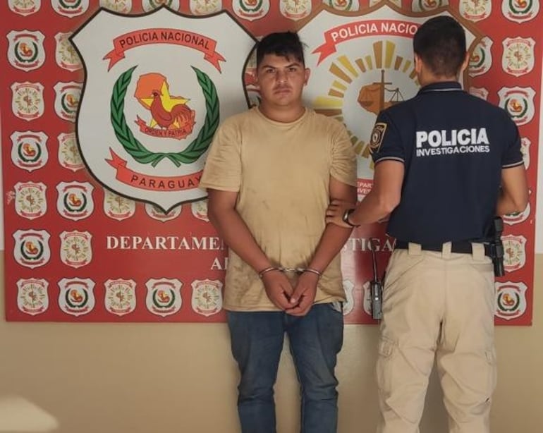 Tras persecución, incautan camioneta cargada 273 kilos de marihuana