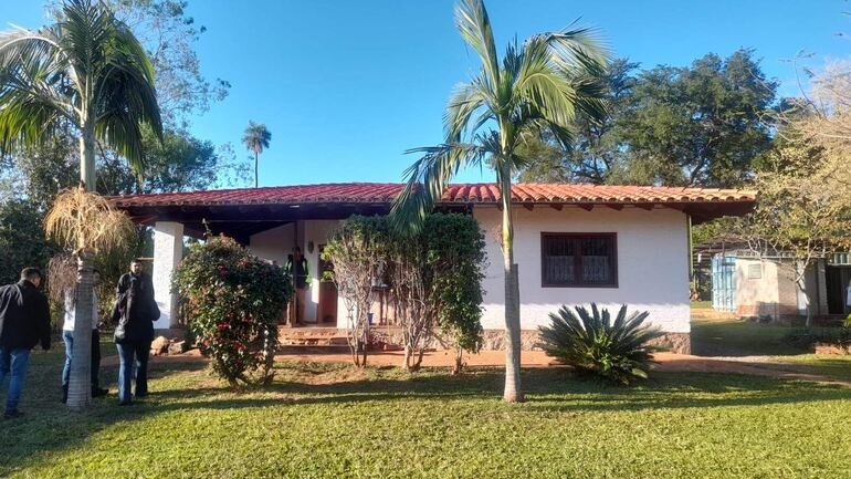 Vivienda del ciudadano suizo asesinado anoche en Escobar.