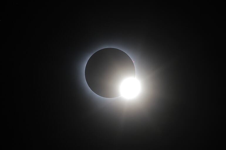 Eclipse de Sol fotografiado desde Torreón, México por la Agencia AFP.