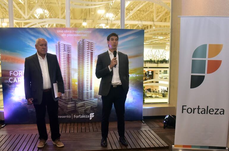 Ernesto Gómez, presidente de Fortaleza Inmuebles, y Francisco Gómez, director ejecutivo de Fortaleza Inmuebles, presentaron el proyecto más ambicioso y monumental de la empresa: Fortaleza Carmelitas.