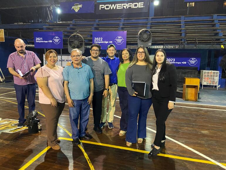 Miembros de la Comisión de Poderes de la Convención del PLRA en el Rowing Club.