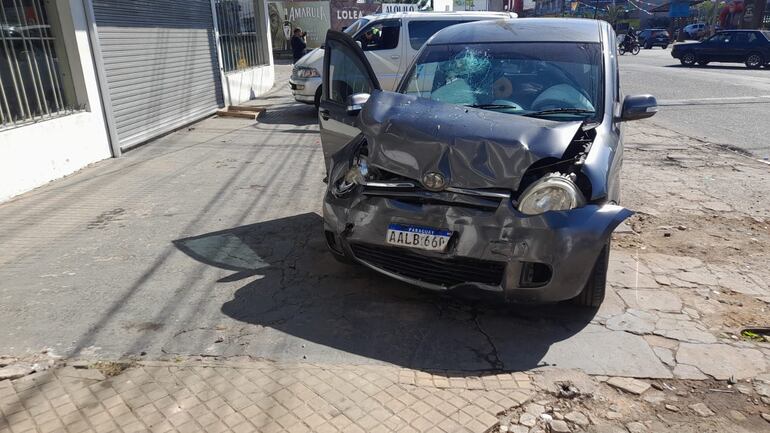 Colisión de vehículos sobre la avenida Eusebio Ayala este domingo.