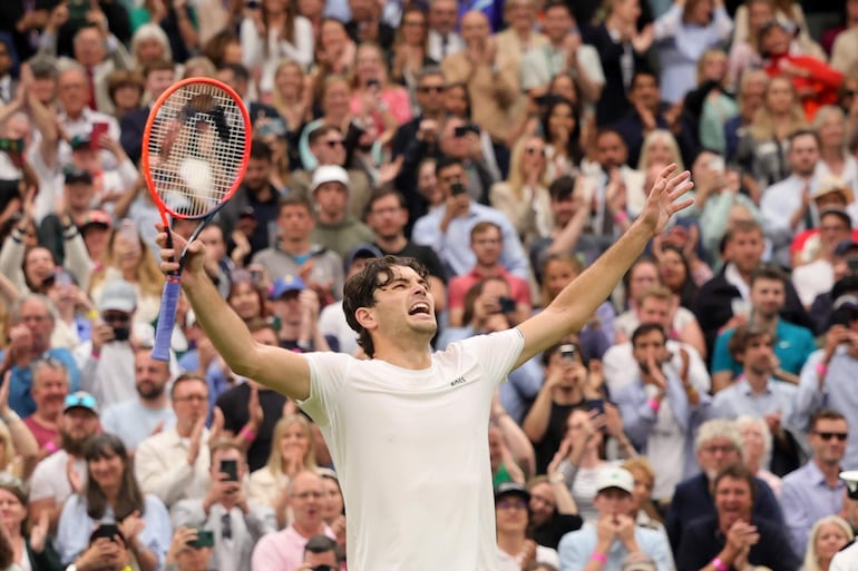 Taylor Fritz venció a Alexander Zverev tras remontar 2-0 abajo.