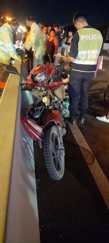 Un accidente de tránsito con derivación fatal se produjo en la noche del sábado a la altura del Kilómetro 44,500 de la ruta PY-02, Compañía Pedrozo de Ypacaraí.