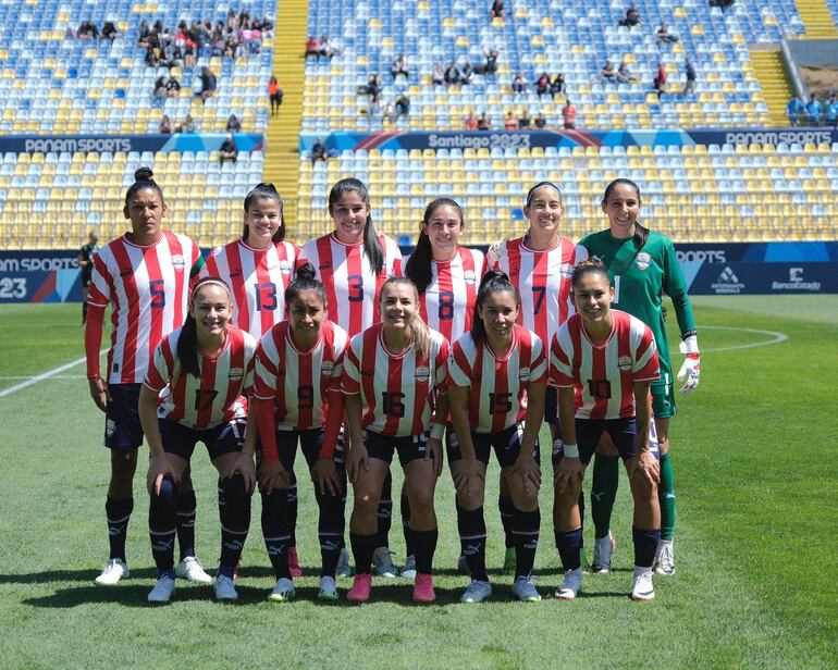 La selección paraguaya de fútbol femenino tuvo su primera victoria ayer frente a Jamaica.