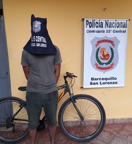 Este hombre que cuenta con varios antecedentes fue aprehendido por hurtar una bicicleta en Fernando de la Mora.