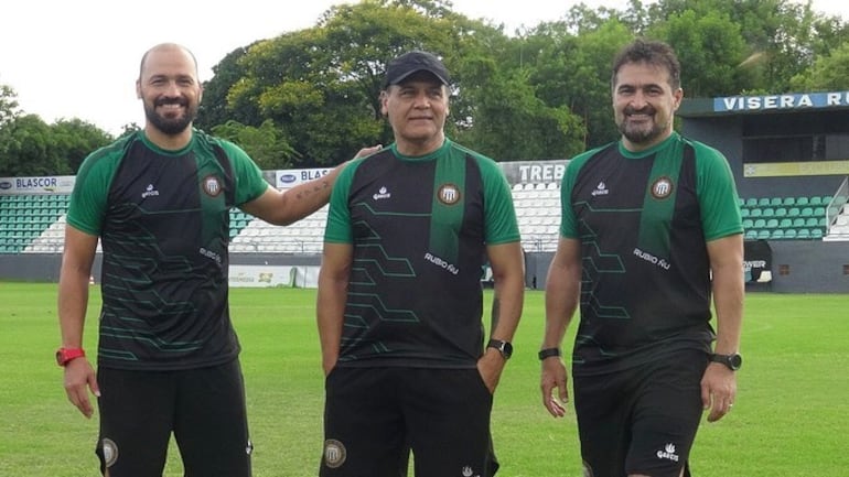 El tridente técnico de Rubio Ñu, conformado por Carlos Humberto Paredes, Celso Ayala y Roberto "Toro" Acuña.