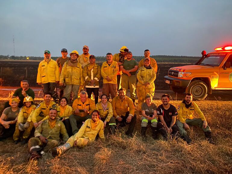 Intenso trabajo tuvieron los bomberos del CBVP en los incendios forestales en Benjamín Aceval.