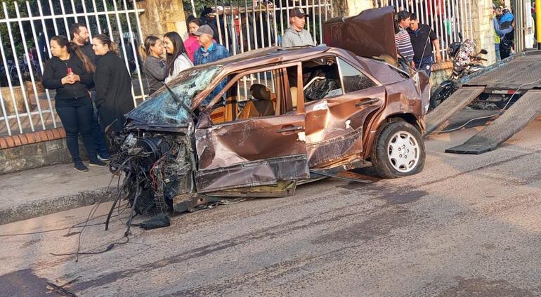 Así quedó el vehículo del sobreviviente del accidente en Pedrozo.