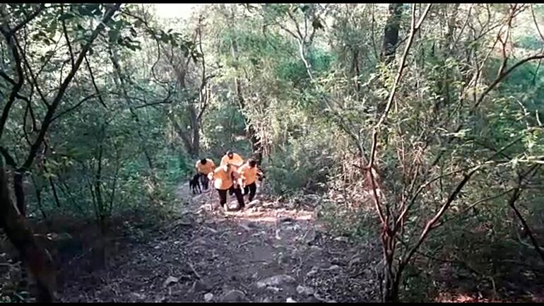 Escalar el cerro del mirador Mariano, es todo un desafío para los peregrinantes.