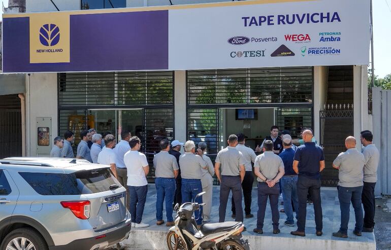 Inauguración de nueva sucursal de Tape Ruvicha, en Alberdi.