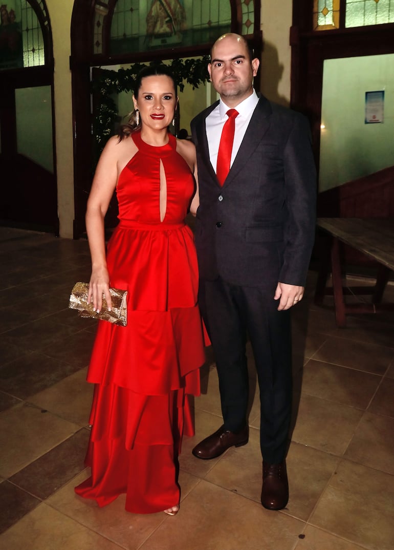 Paola Aquino y Luis González.