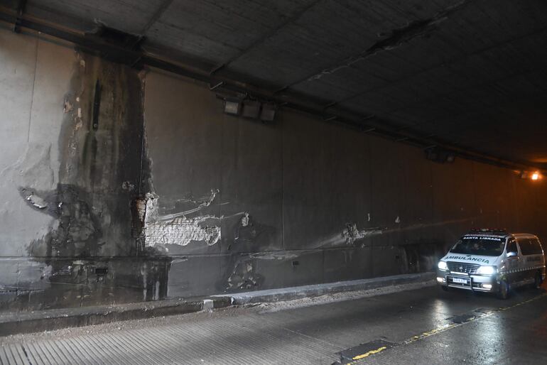 El túnel Semidei se inundó. Además tiene grietas y filtraciones.