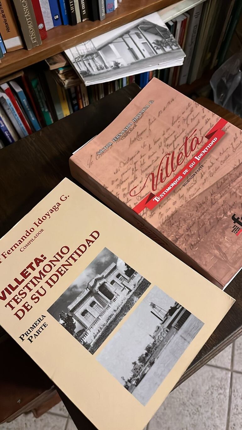 Los dos tomos del libro sobre Villeta escritos por el Cnel. (R)  Víctor Fernando Idoyaga.