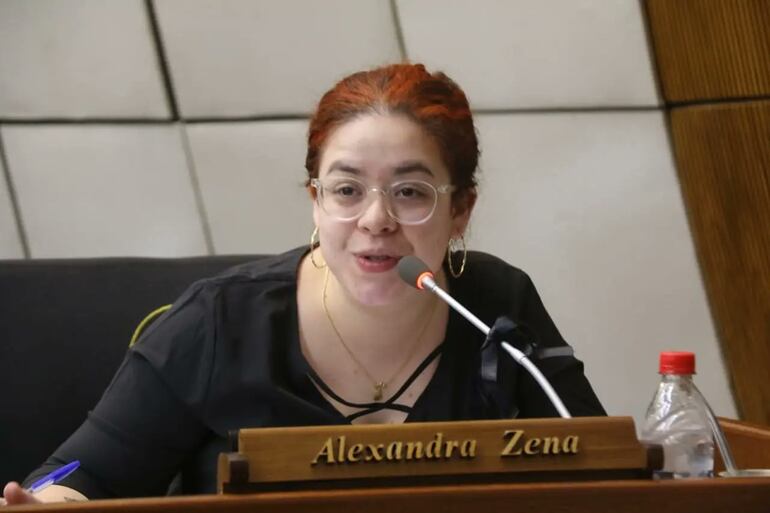 Alexandra Zena, diputada de Cruzada Nacional.