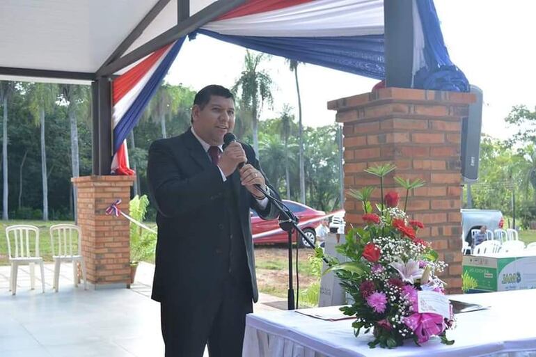 El doctor Ranulfo Fabian Correa Espínola asume como director de la Tercera Regiòn Sanitaria de Cordillera.